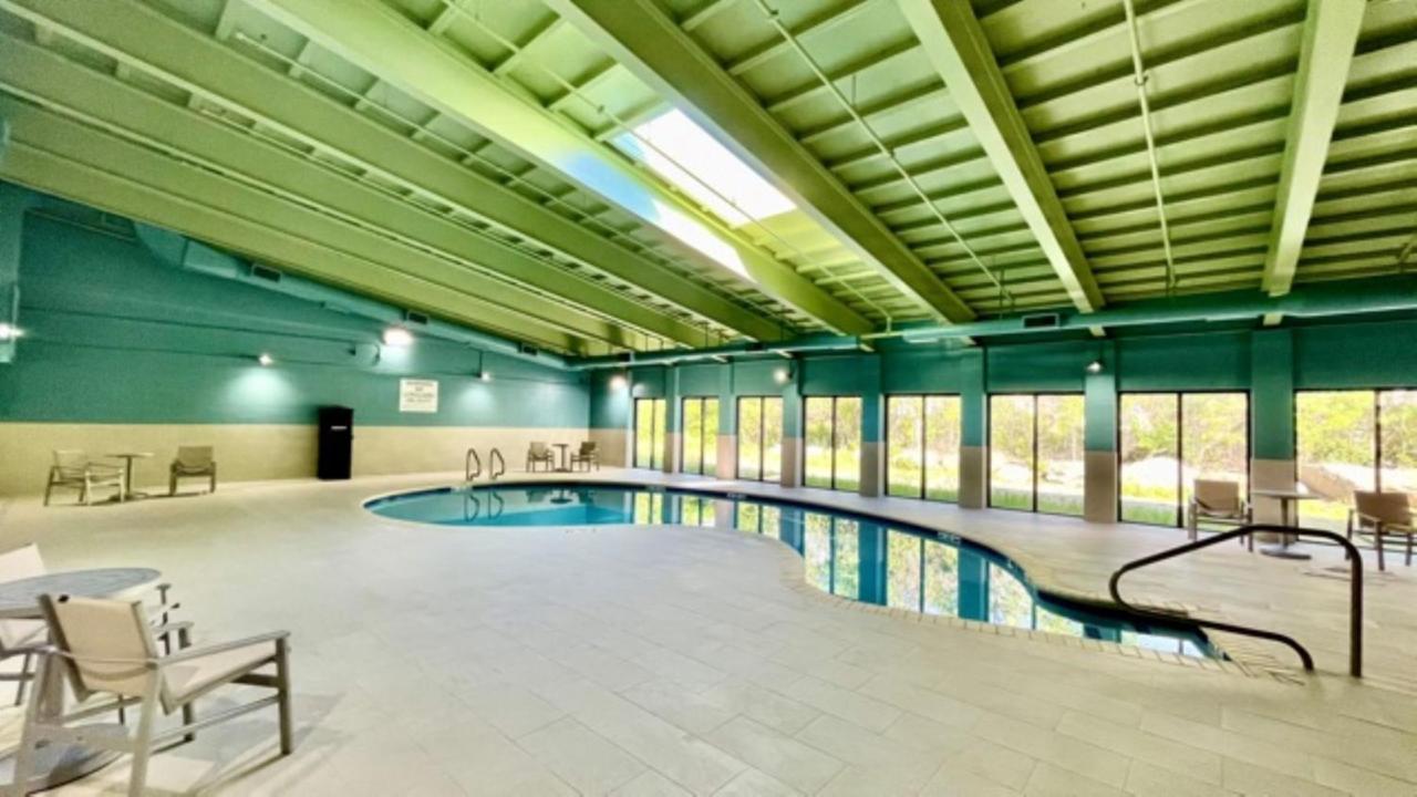 Holiday Inn Express - Fall River North Εξωτερικό φωτογραφία