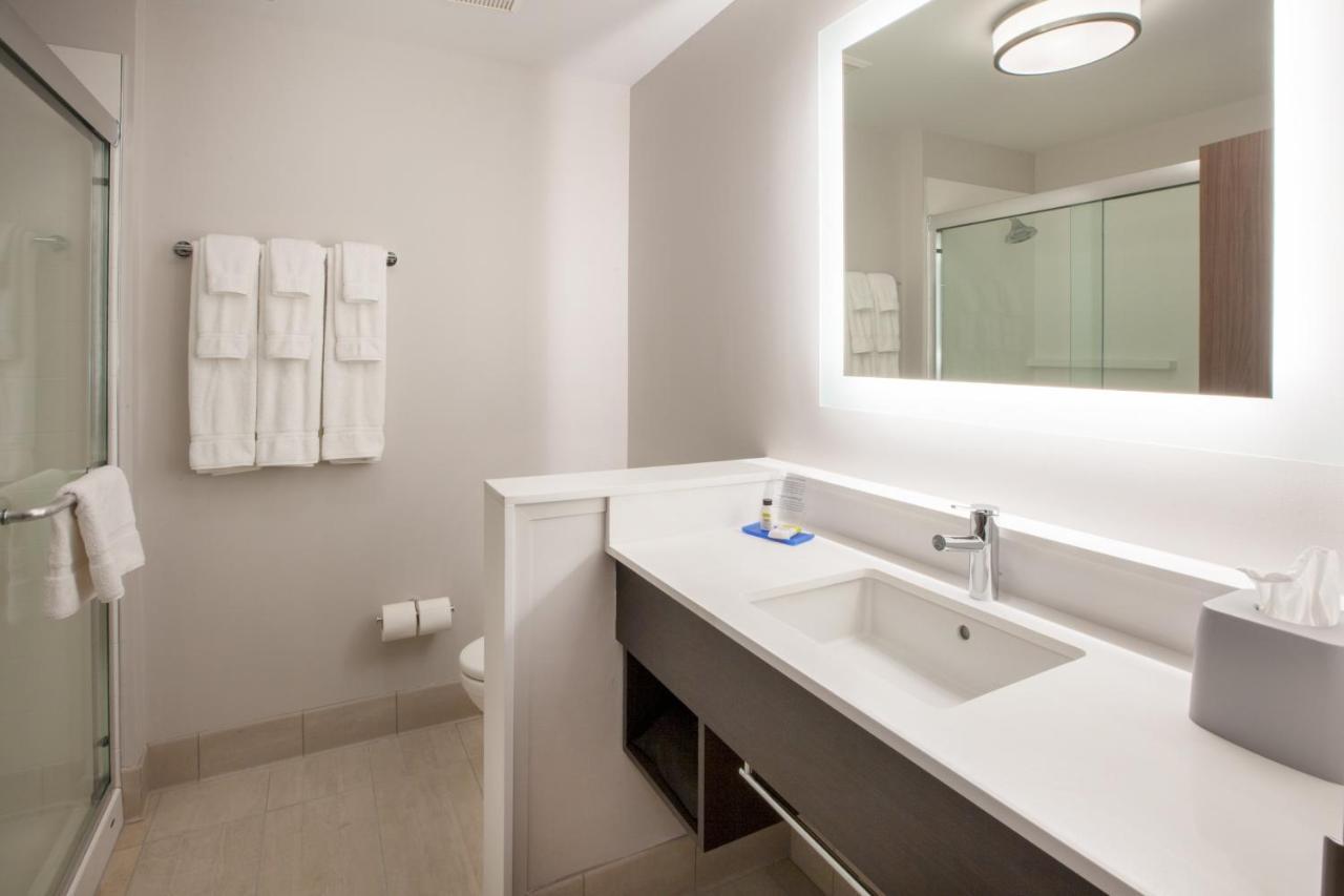 Holiday Inn Express - Fall River North Εξωτερικό φωτογραφία