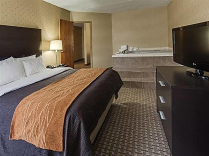 Holiday Inn Express - Fall River North Εξωτερικό φωτογραφία