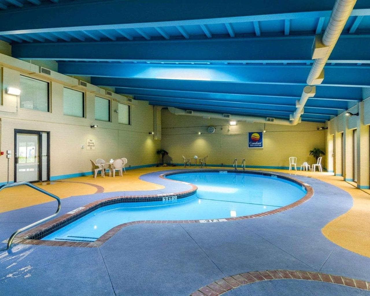 Holiday Inn Express - Fall River North Εξωτερικό φωτογραφία